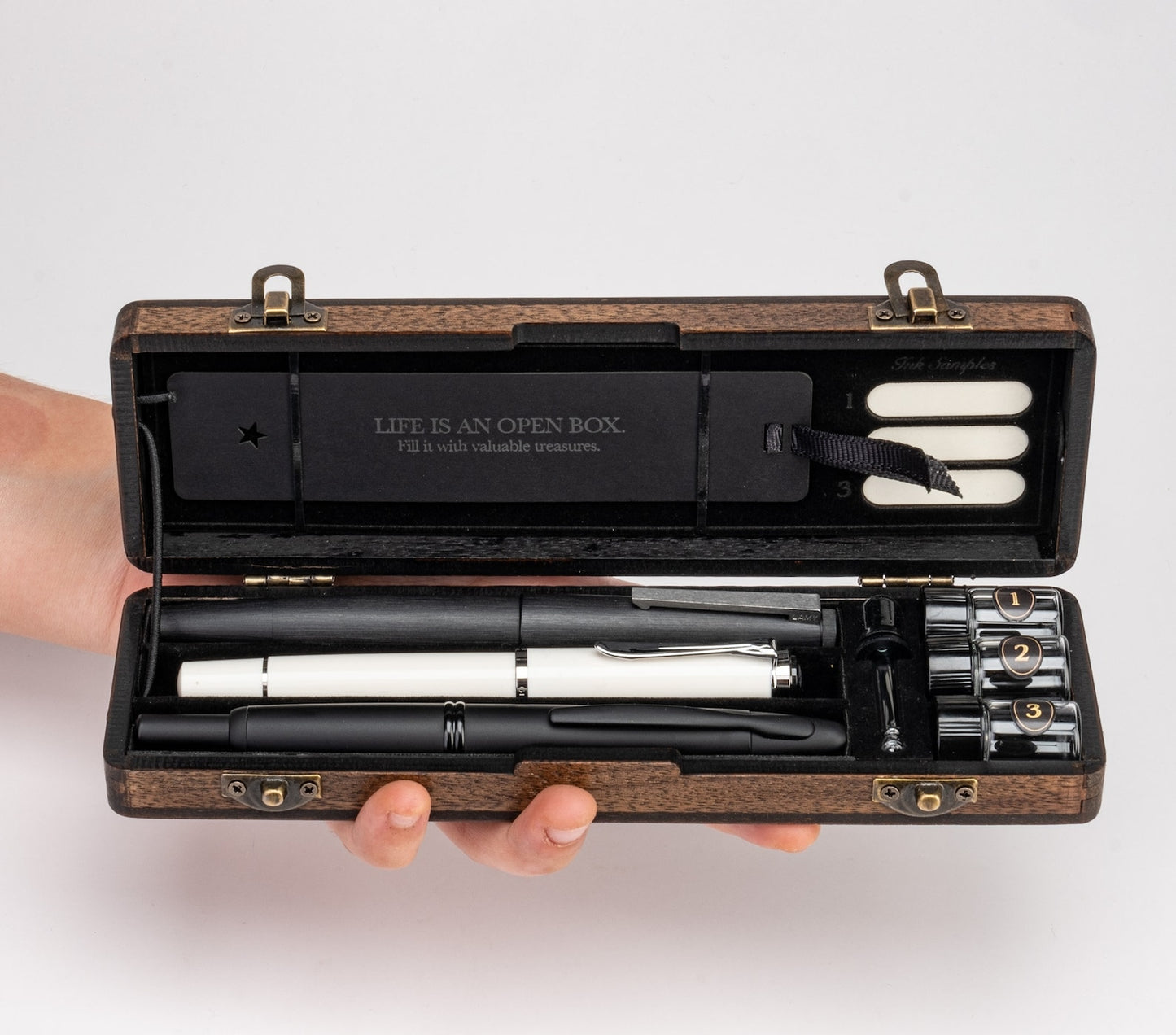 3 Pen & Sample Box