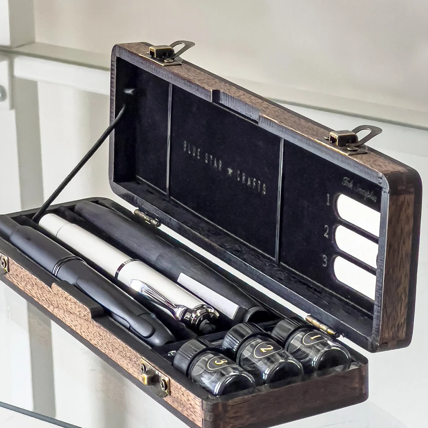 3 Pen & Sample Box